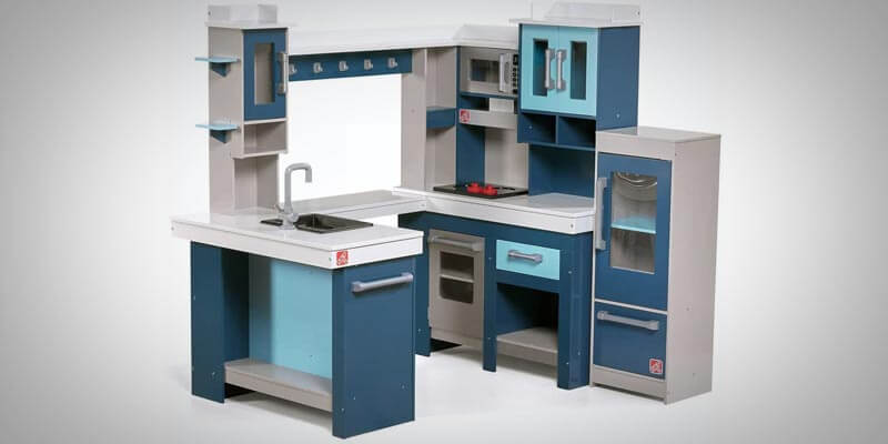 Best Children’s Wooden Kitchens in 2022 [Reviews & Buying Guide]
